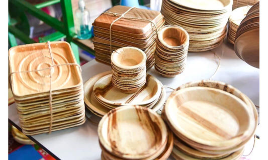 Why Bulk Buying Palm Leaf Tableware Makes Sense