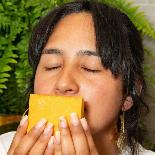 Turmeric Soap for Acne and Dark Spots – Complete Guide