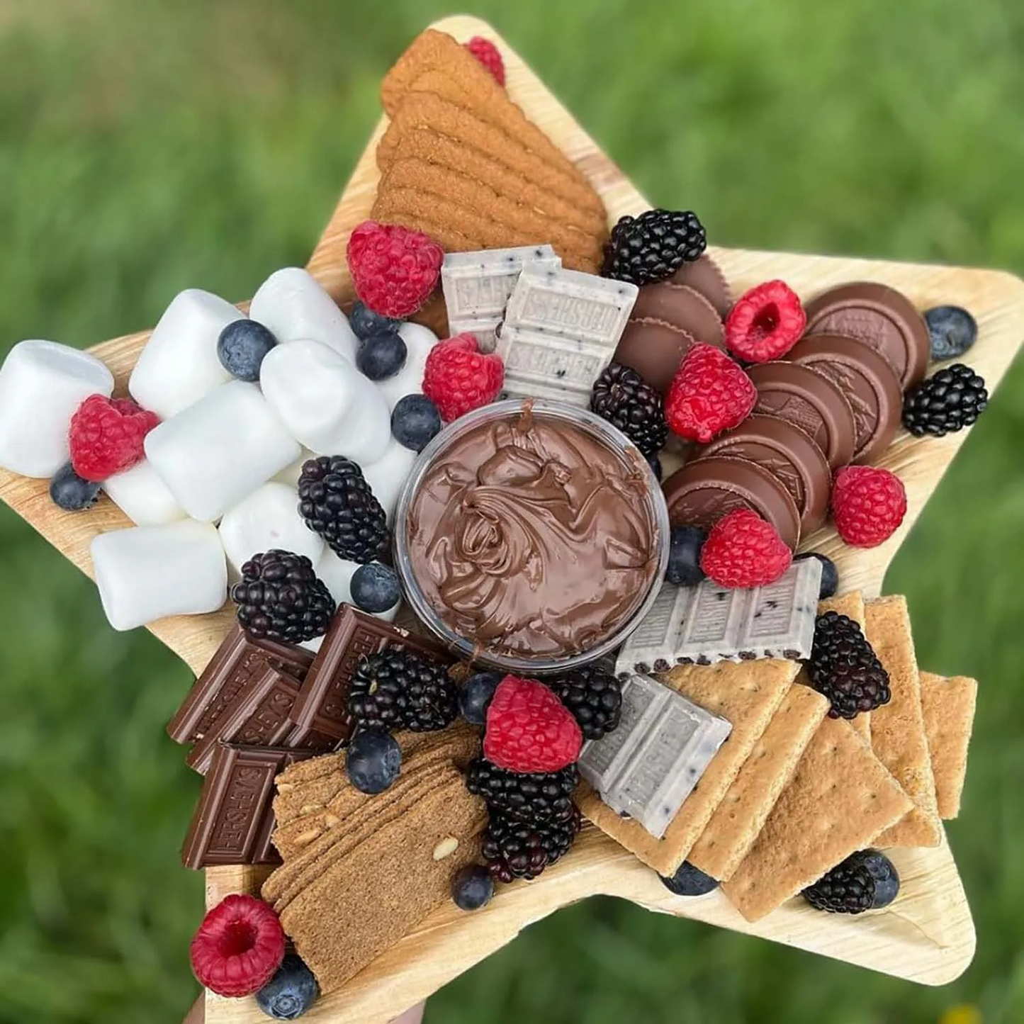 Star-Shaped Palm Leaf Plates – Biodegradable Eco-Friendly Dinnerware