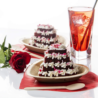 Heart-Shaped Palm Leaf Plates – Eco-Friendly Disposable Dinnerware